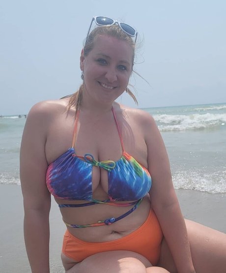 Caityy Cakesss onlyfans leake