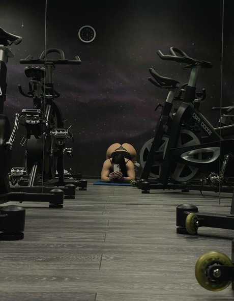 Daria Shuer onlyfans lesk