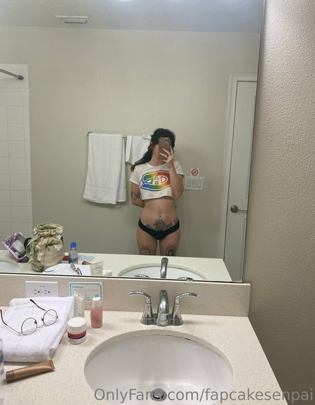 Fapcake Senpai onlyfans sextape