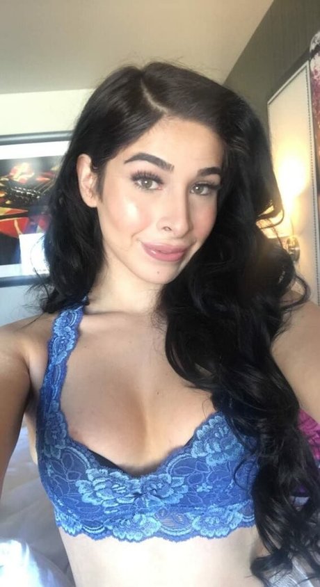 Alexa Scout onlyfans desnuda