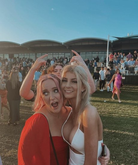 Charlotte Holt free only fans