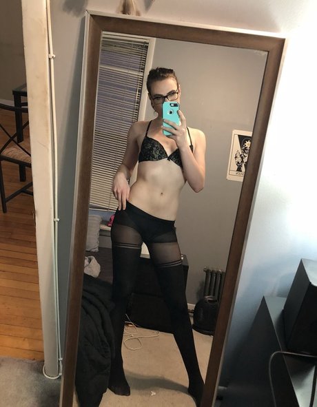 Ava Shade onlyfans leams