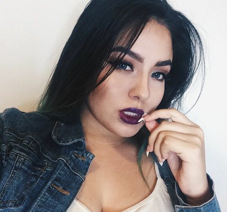 Esmeralda Quintero onlyfans images