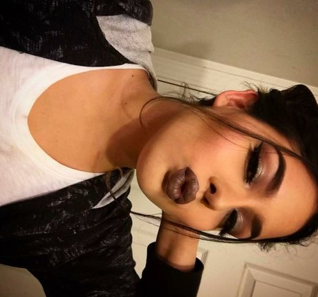 Esmeralda Quintero topless onlyfans