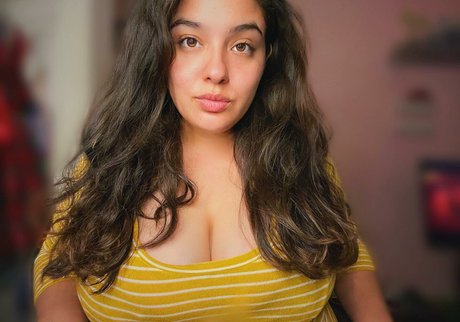 Esmeralda Quintero naked onlyfans