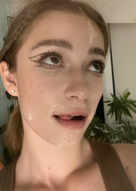 Malisplayroom only fans pictures