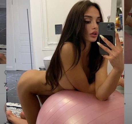 unrealcobain onlyfans photo