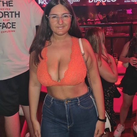 Ann Cygnus naked onlyfans leak