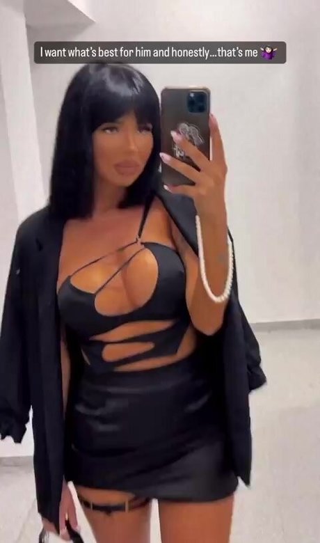 ralucaerr onlyfans posts