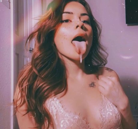 AliiceApple free only fans