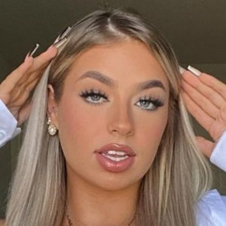 lyssthebrat onlyfans sex