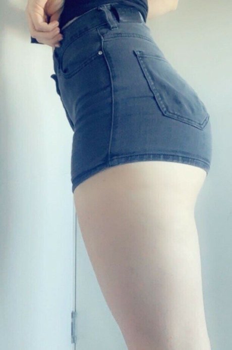 baby make it hurt onlyfans model photos