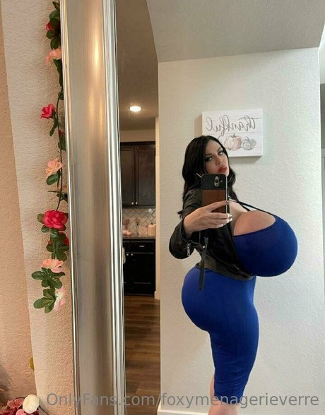 Foxy Menagerie Verre naked onlyfans