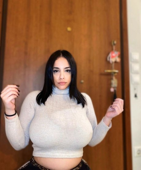 Chrysanthie nude onlyfans leak