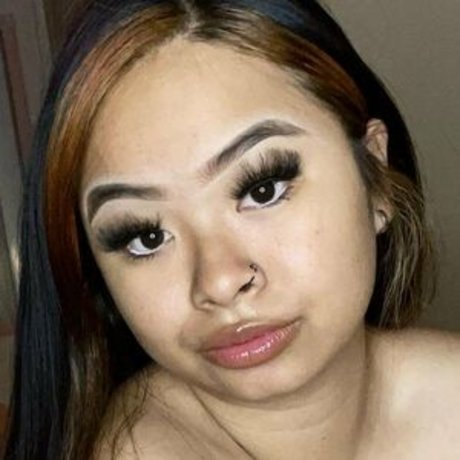 ellyylovess onlyfans model photo