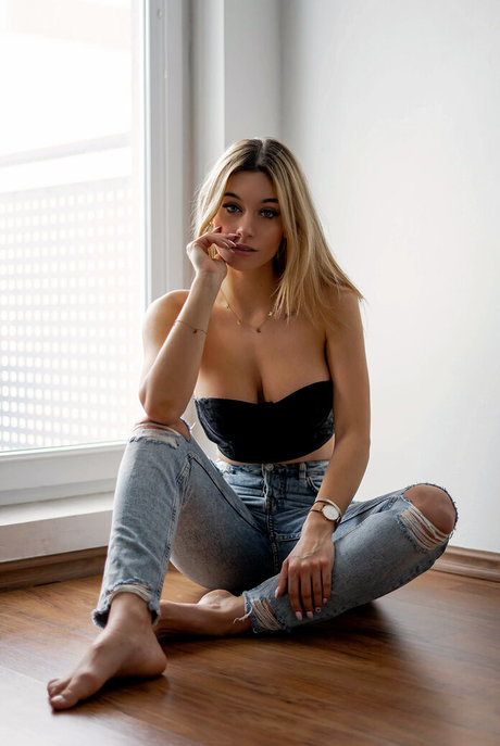 ewazawadza onlyfans creator