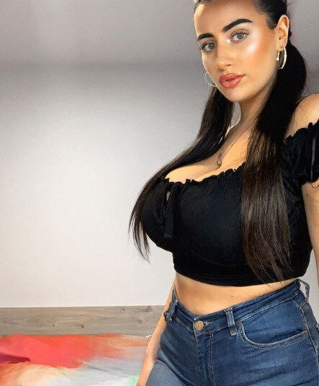 Ciara Lennon onlyfans hot