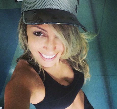 Roberta Carbonari Muzy onlyfans nude tits