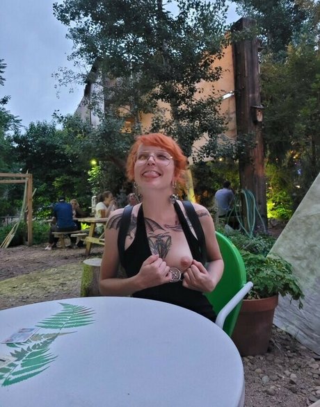 sweetfaebelle onlyfans sexy