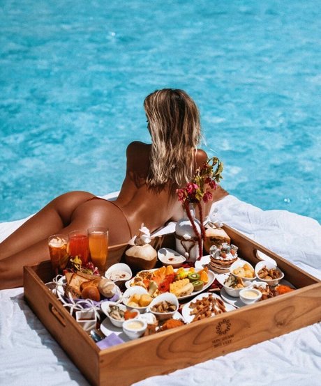 Mary Nabokova onlyfans nude