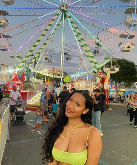 Drew valentina onlyfans model