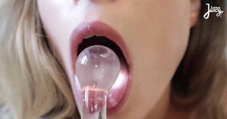 LaraJuicy onlyfans nudes