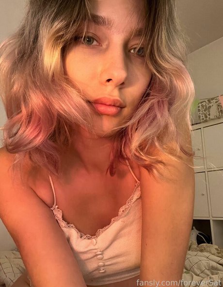 foreverSat onlyfans nude content