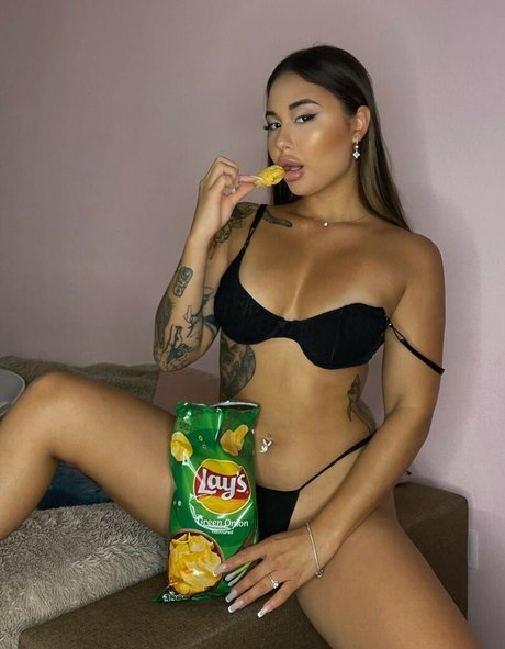 Bonnie Humps onlyfans leaks.