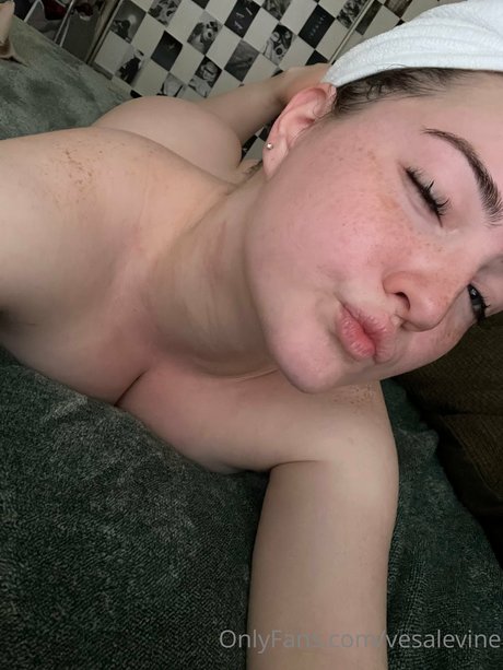 Vesalevine only fans leak