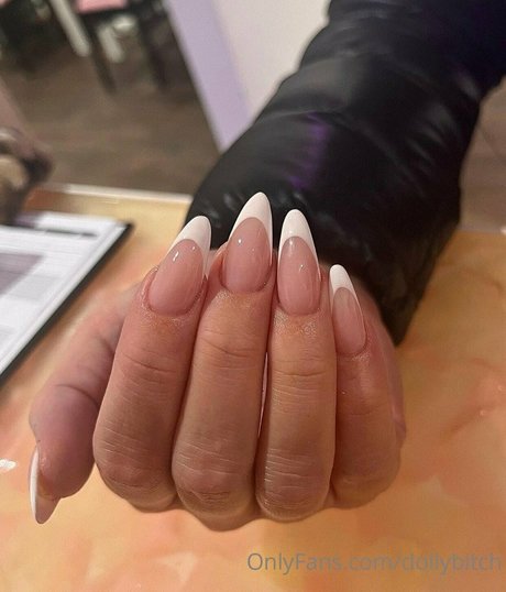 lesbian kissing onlyfans nice render