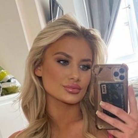 Emma Lonsdale onlyfans leaks