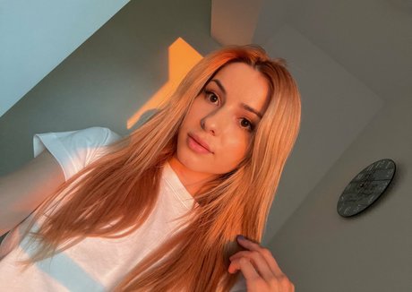 Bee elina onlyfans nude