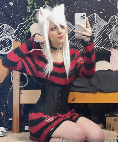 blonde girls onlyfans hot naked pic