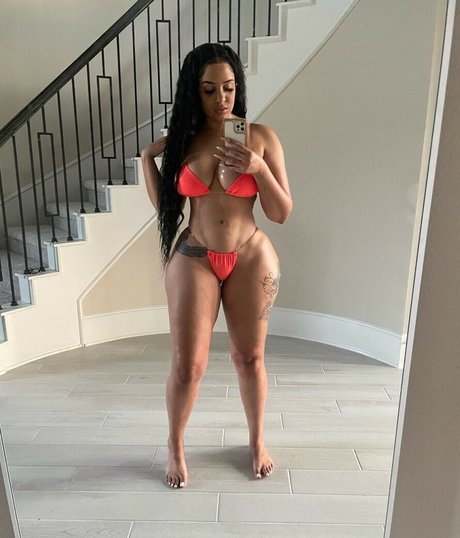 Tiffanie Ray onlyfans lean