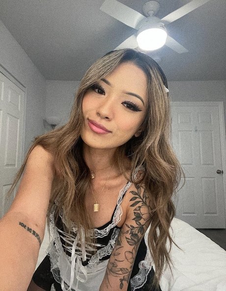 Iris Haw onlyfans leams