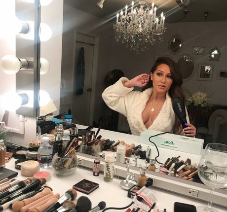 Adrienne Bailon ass onlyfans