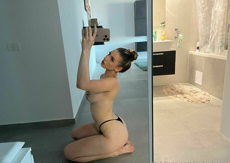 Carla Daiana  candids