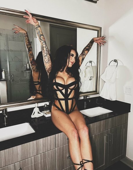 Lindsay Laurent nude onlyfans leaked