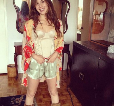 Camila Sodi leaks only fans