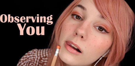 softlygaloshes onlyfans model images