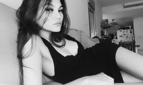 BabyyyGorilla onlyfans leaks nude