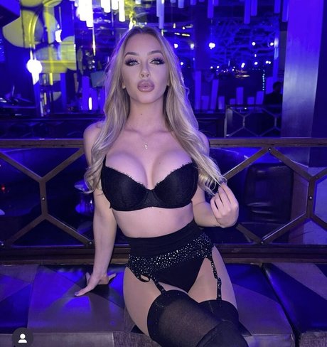 Emily Wagoner naked onlyfans pics