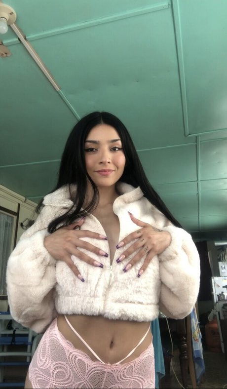 Flores Isabella98 onlyfans nude tits