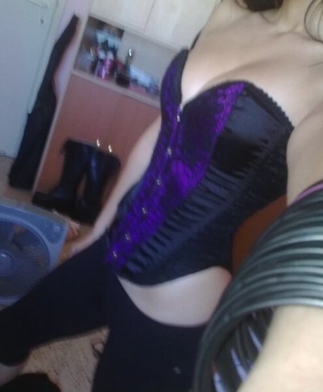 Jennie Naz onlyfans fotos