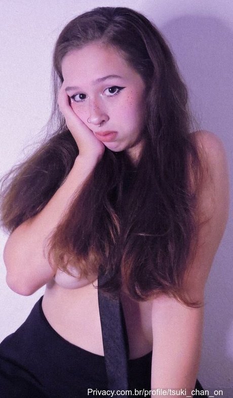 Tsuki Chan onlyfans hot