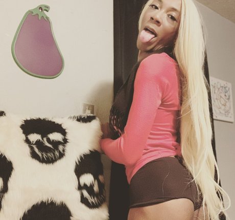 Capri Starr onlyfans nude leaks