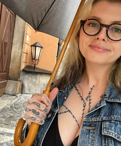 Miss Marilyn onlyfans lesk