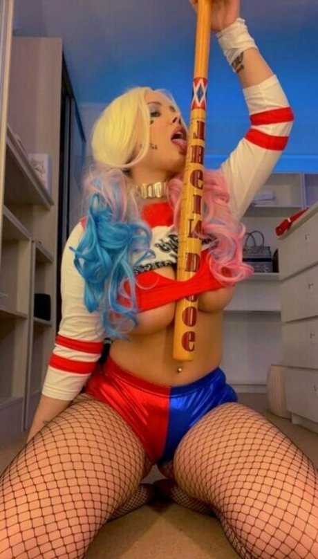 Mizz Ellaa ASMR desnuda onlyfans