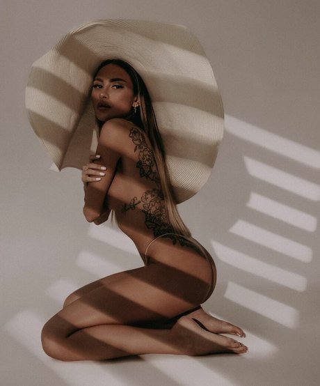 mary alexandrova onlyfans x