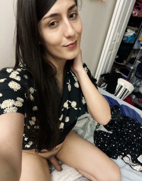 ellaisakittycat onlyfans nudes leaked